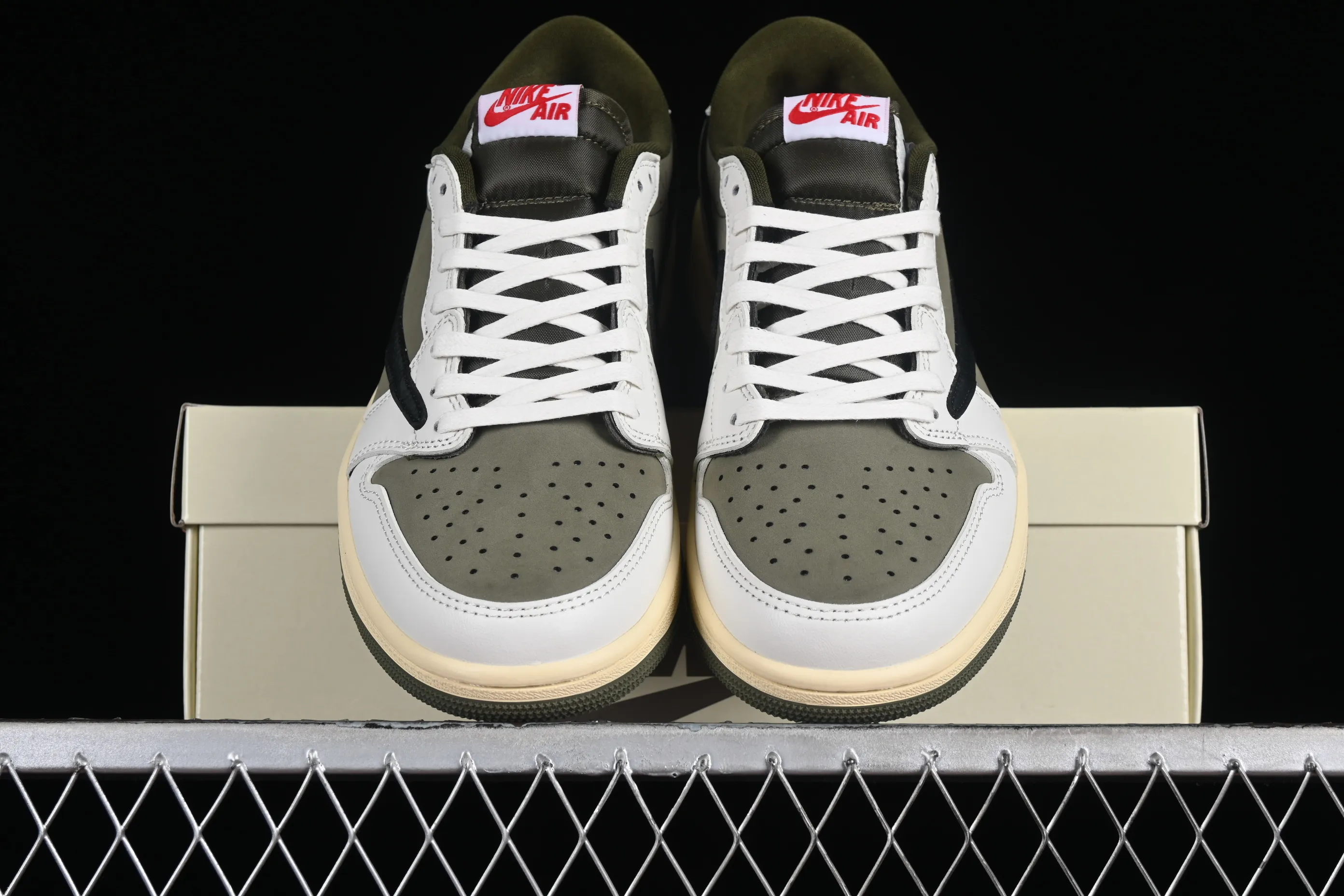All categories Air Jordan Jordan series basketball shoes Air Jordan 1 Low B1 special price Travis Scott x Air Jordan 1 Low OG AJ1 Joe 1 undercut low top DM7866-200